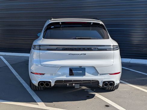 New 2026 Porsche Cayenne GTS image 10