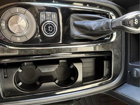 Used 2021 INFINITI QX80 Sensory w/ All-Season Package image 35