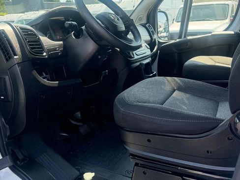 Used 2023 RAM ProMaster 2500 FWD image 14