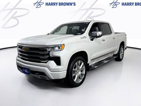 Used 2024 Chevrolet Silverado 1500 High Country w/ High Country Premium Package AWD/4WD image 1