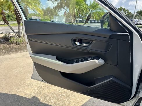 Certified 2023 Honda Accord EX image 22