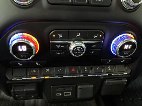 Used 2019 GMC Sierra 1500 SLE image 15