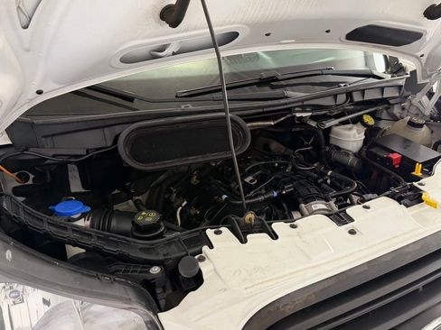 Used 2019 Ford Transit 250 130 Low Roof RWD image 26