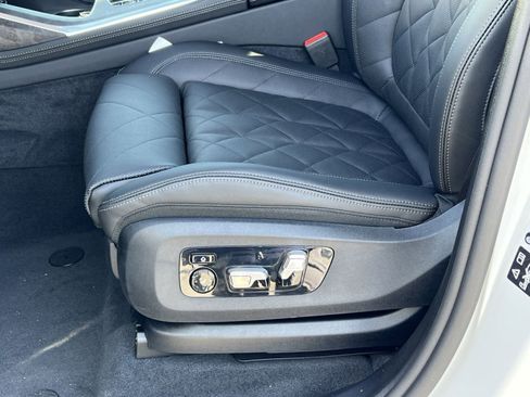 New 2026 BMW X7 xDrive40i w/ M Sport Package image 11
