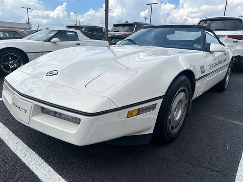 Used 1986 Chevrolet Corvette Convertible image 3