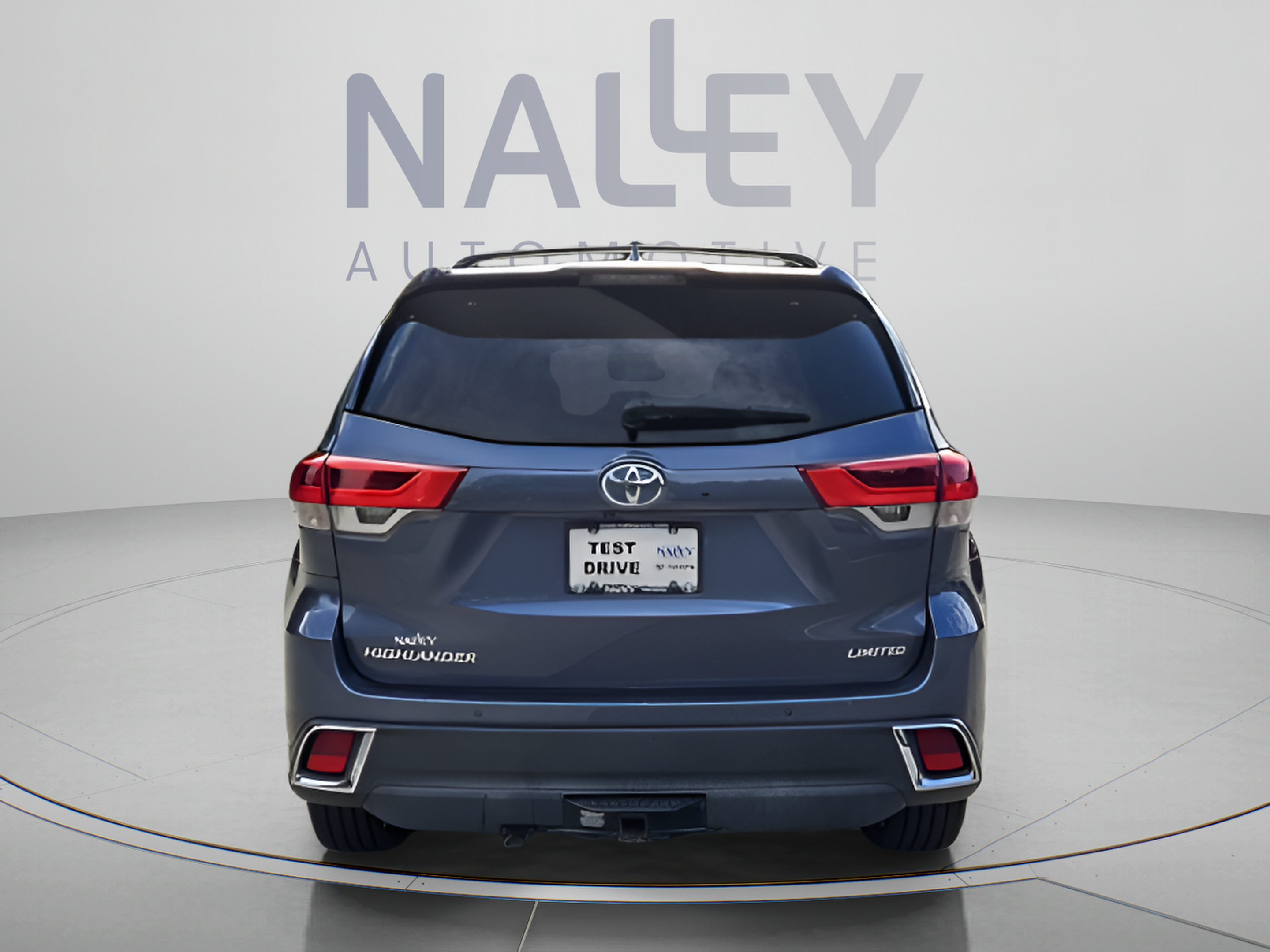 Used 2019 Toyota Highlander Limited FWD image 4