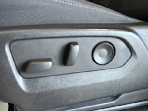 Used 2022 Chevrolet Silverado 1500 LT Trail Boss w/ Protection Package image 18