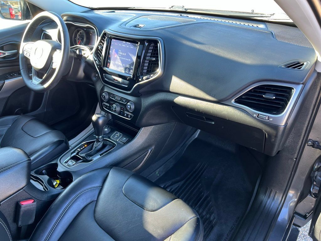Used 2022 Jeep Cherokee Limited w/ Mopar Interior Package AWD/4WD image 7