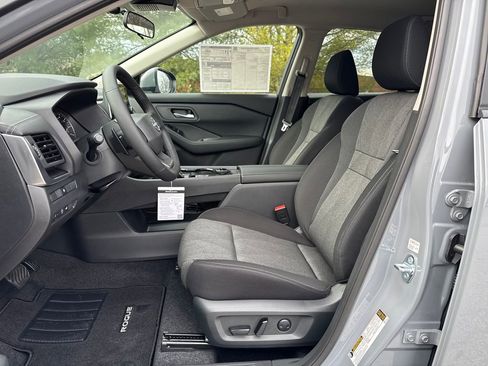 New 2026 Nissan Rogue SV w/ Cold Weather Package image 10