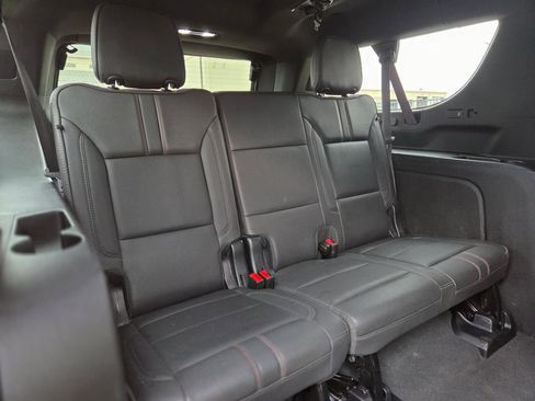 Used 2023 Chevrolet Suburban RST w/ Luxury Package RWD image 13
