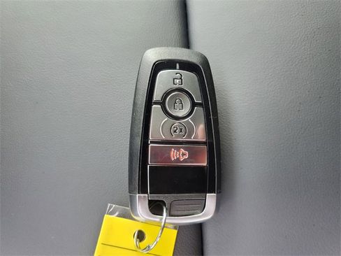 New 2025 Ford Maverick Lariat w/ Black Appearance Package image 39