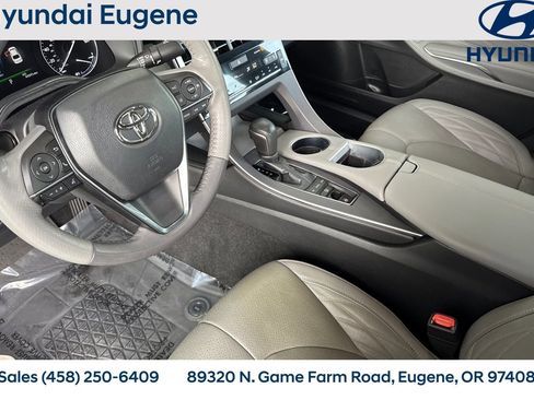 Used 2021 Toyota Avalon Limited w/ Advanced Safety Package image 11