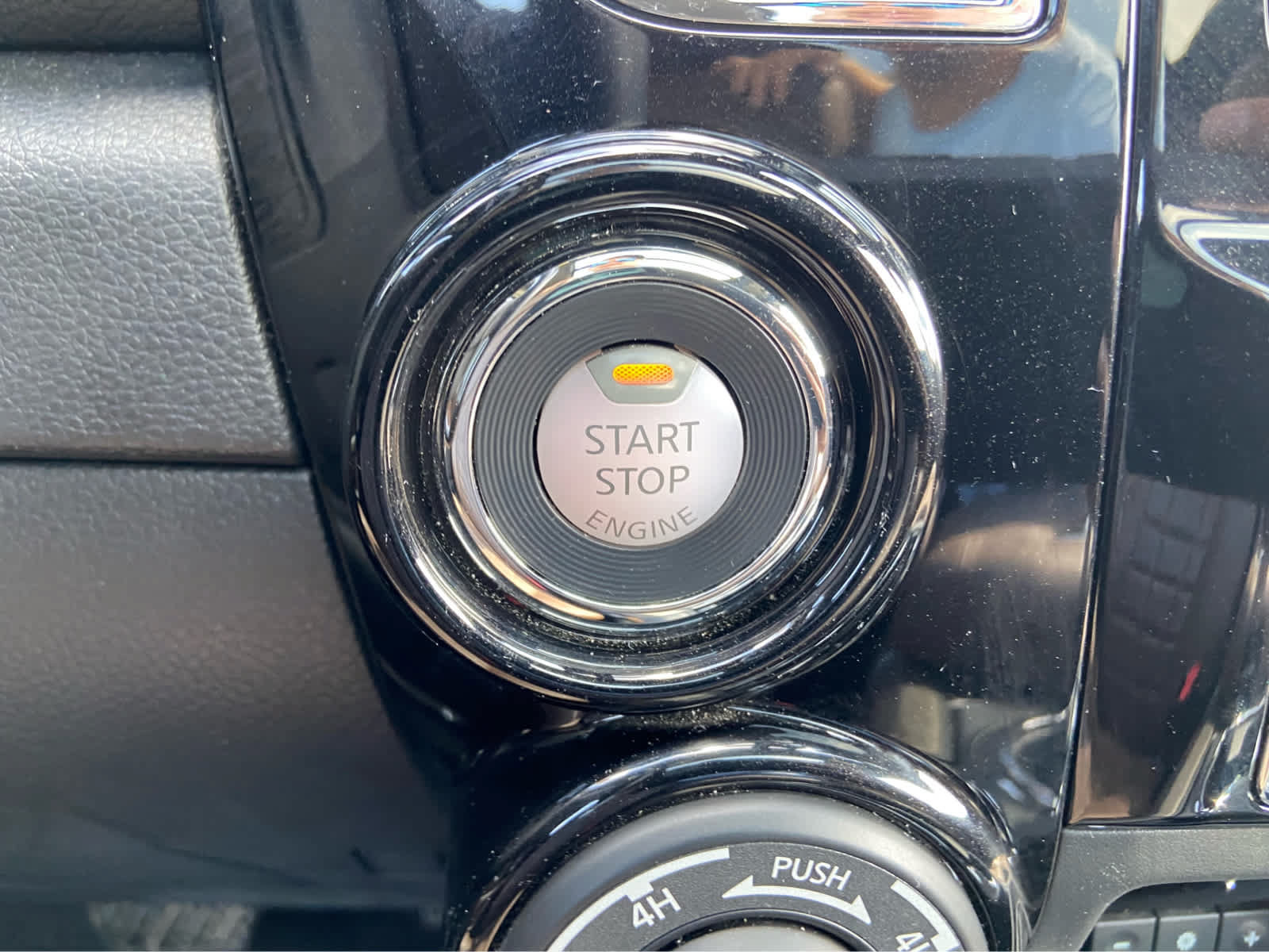 Used 2024 Nissan Titan Platinum Reserve w/ Moonroof Package AWD/4WD image 27