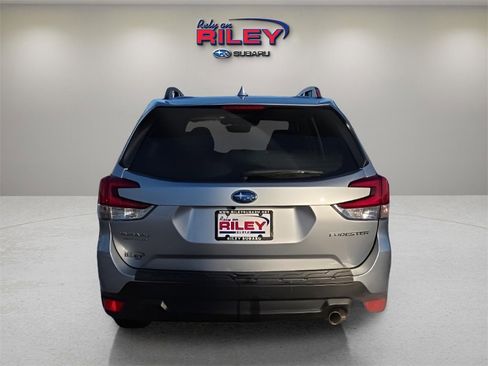 Used 2019 Subaru Forester Limited w/ Popular Package #3 image 4