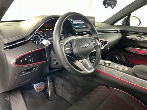 Used 2025 Genesis GV70 3.5T Sport w/ Sport Advanced Package AWD/4WD image 10