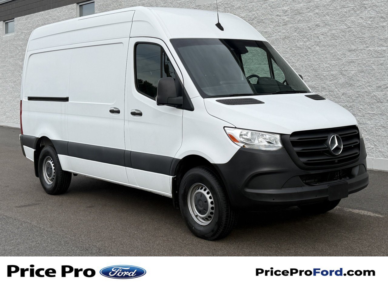 Used 2019 Mercedes-Benz Sprinter 2500 w/ Premium Plus Package image 1