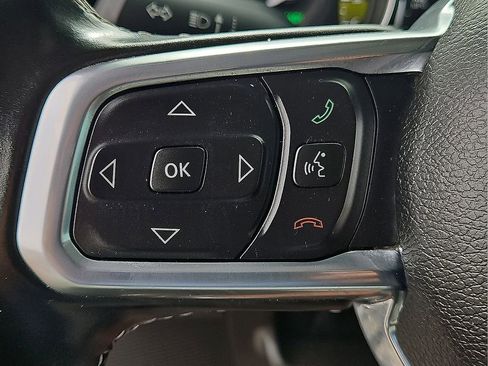 Used 2022 Jeep Wrangler Unlimited Sahara AWD/4WD image 24