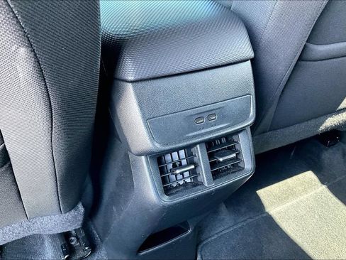 Used 2025 Chevrolet Equinox LT AWD/4WD image 28