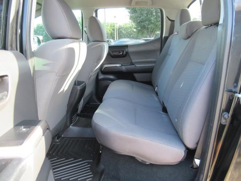 Used 2022 Toyota Tacoma SR5 w/ Technology Package RWD image 30