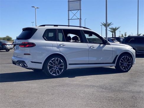 New 2025 BMW X7 M60i w/ Climate Comfort Package image 6
