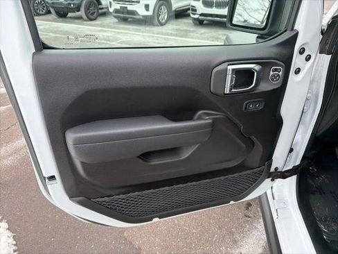 Certified 2025 Jeep Wrangler Unlimited Rubicon 4xe w/ Safety Group image 6