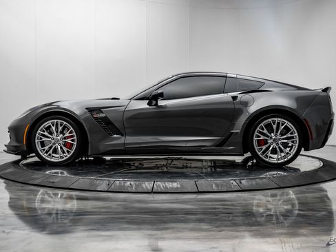 Used 2016 Chevrolet Corvette Z06 w/ 2LZ Preferred Equipment Group image 8