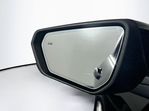 Used 2021 Chevrolet Equinox LT image 16