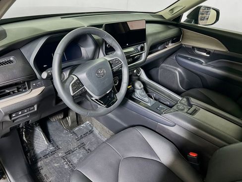 Certified 2026 Toyota Grand Highlander Limited AWD/4WD image 10