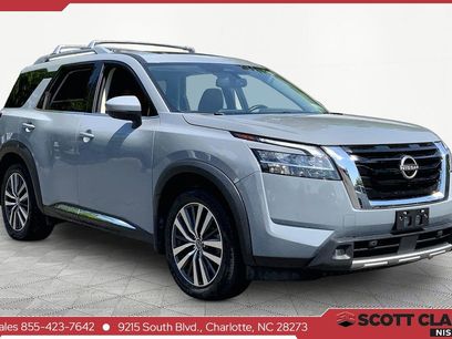 Used 2022 Nissan Pathfinder Platinum w/ Cargo Package