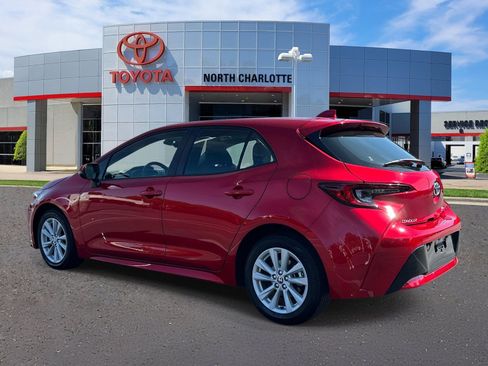 Used 2023 Toyota Corolla SE FWD image 4
