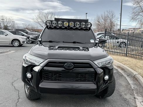 Used 2020 Toyota 4Runner Venture image 3