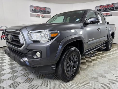 Used 2022 Toyota Tacoma SR5 image 7