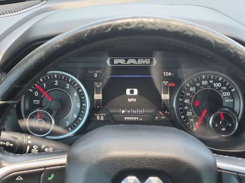 Used 2019 RAM 1500 Big Horn AWD/4WD image 11