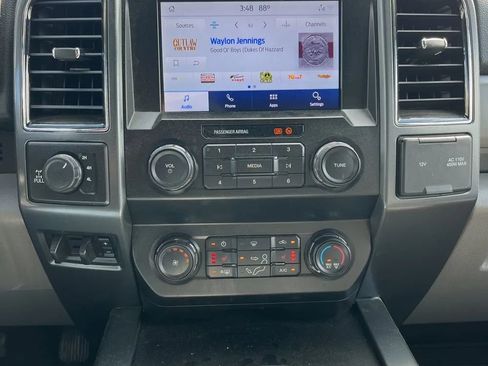 Used 2022 Ford F250 XLT w/ XLT Premium Package AWD/4WD image 21