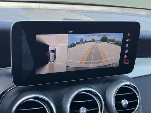 Used 2020 Mercedes-Benz GLC 300 image 17