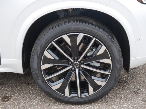 New 2026 Volvo XC90 B6 Ultra image 4