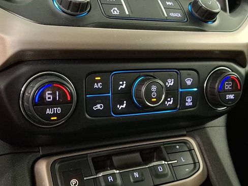 Used 2020 GMC Acadia Denali w/ Technology Package AWD/4WD image 17