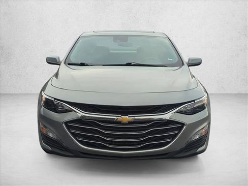 Used 2024 Chevrolet Malibu LT image 2
