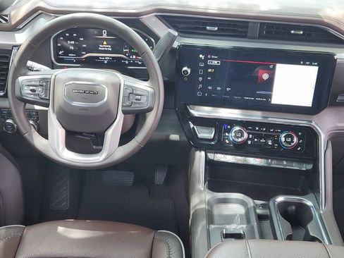 Used 2025 GMC Sierra 2500 Denali w/ Denali Reserve Package AWD/4WD image 27