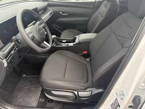 New 2026 Hyundai Tucson SE w/ Tow & Go Package FWD image 11