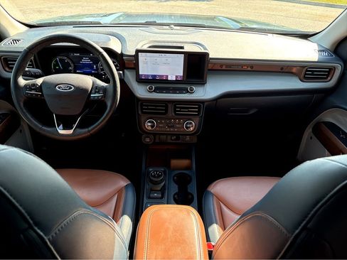 Used 2022 Ford Maverick Lariat w/ Lariat Luxury Package FWD image 13
