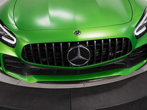 Used 2020 Mercedes-Benz AMG GT R image 17