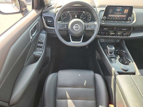 Used 2021 Nissan Rogue SV w/ Premium Package AWD/4WD image 11
