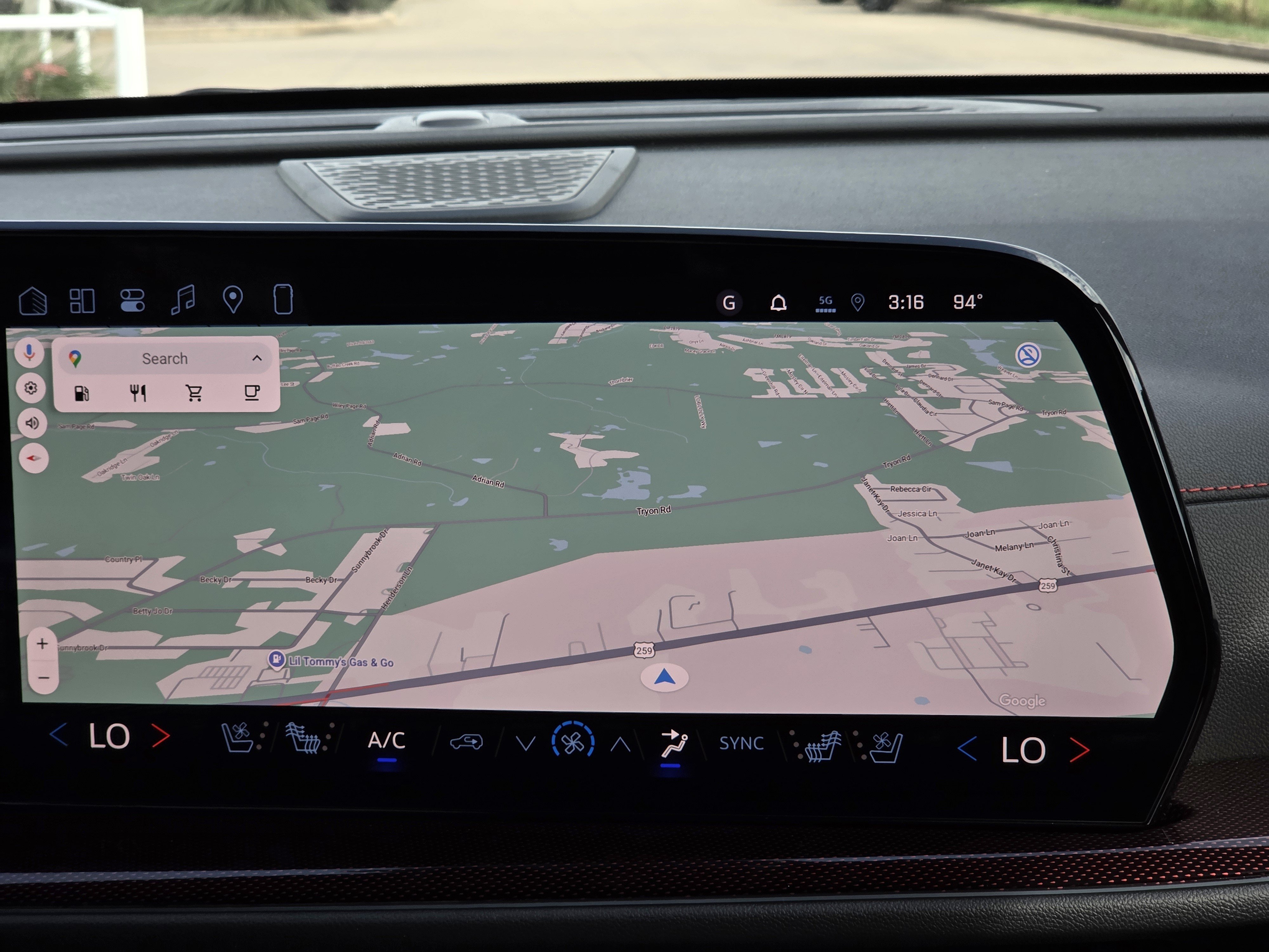 New 2027 Chevrolet Traverse RS FWD image 10