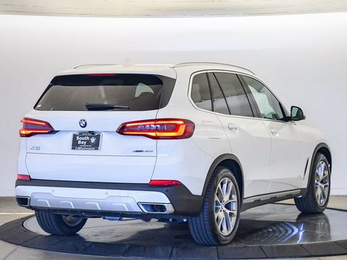 Certified 2022 BMW X5 xDrive40i w/ Parking Assistance Package image 4