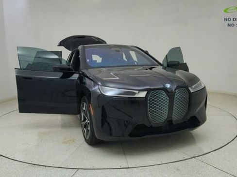 Used 2024 BMW iX xDrive50 w/ Sport Package AWD/4WD image 73