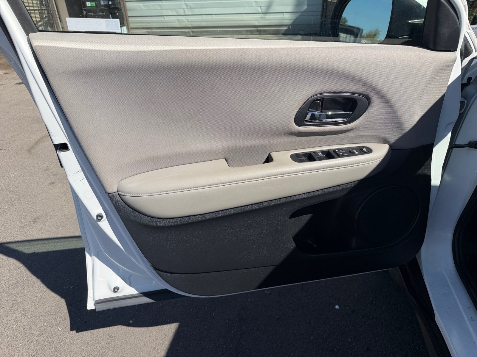Used 2018 Honda HR-V LX image 19