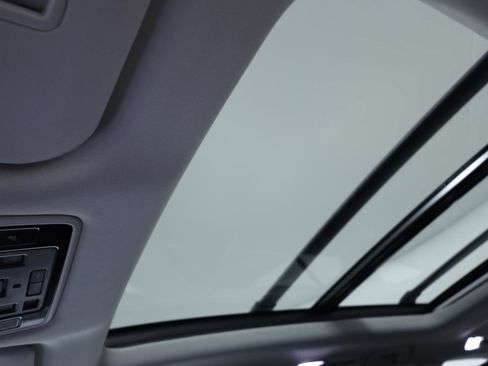 Used 2024 Toyota Grand Highlander Limited image 23