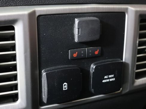 Used 2020 Ford F350 Platinum w/ FX4 Off-Road Package image 32