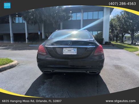 Used 2015 Mercedes-Benz C 300 4MATIC Sedan image 4